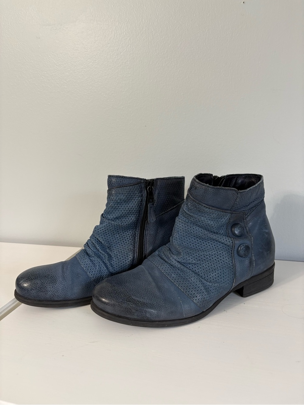 Miz Mooz Sallie Blue Leather Ankle Boots 38 Boho